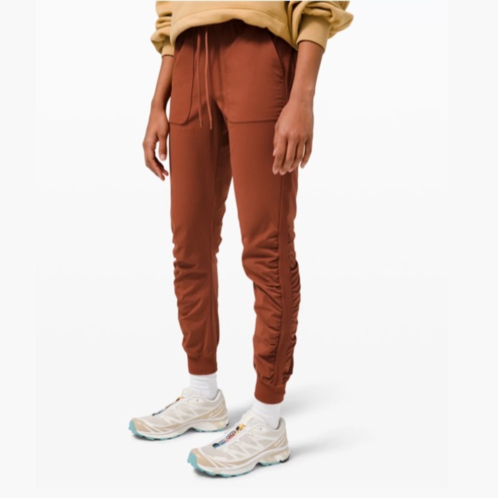 Lululemon BEYOND THE STUDIO JOGGER